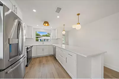 683 Spanish Drive S #214, Longboat Key, FL 34228 - Photo 6