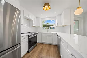 683 Spanish Dr S, Longboat Key, FL 34228 - Photo 4