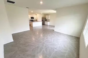 12724 Lateral Root Dr, Sarasota, FL 34238 - Photo 6