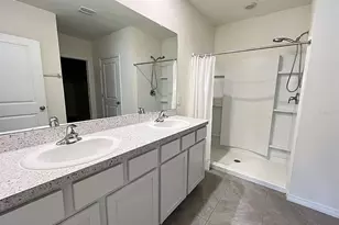 12724 Lateral Root Dr, Sarasota, FL 34238 - Photo 10