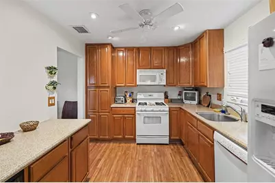 5970 80th St N #301, Saint Petersburg, FL 33709 - Photo 2