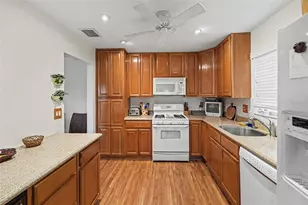 5970 80th St N, Saint Petersburg, FL 33709 - Photo 2