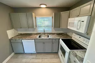 1277 Seminole St, Clearwater, FL 33755 - Photo 2