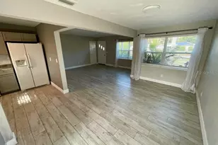 1277 Seminole St, Clearwater, FL 33755 - Photo 4
