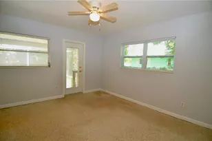 3525 Iroquois Ave, Sarasota, FL 34234 - Photo 14