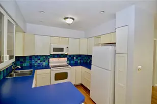 3525 Iroquois Ave, Sarasota, FL 34234 - Photo 4