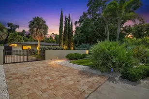 418 Sapphire Dr, Sarasota, FL 34234 - Photo 1
