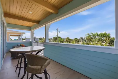 115 Aqua Lane, Holmes Beach, FL 34217 - Photo 32