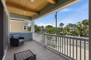 115 Aqua Ln, Holmes Beach, FL 34217 - Photo 42