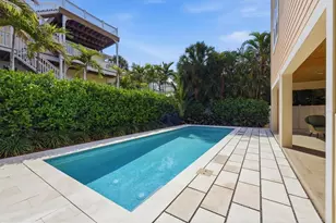 113 Aqua Ln, Holmes Beach, FL 34217 - Photo 46