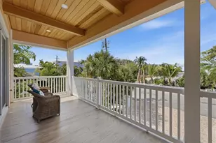 113 Aqua Ln, Holmes Beach, FL 34217 - Photo 38