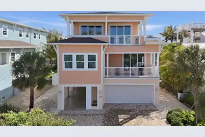 113 Aqua Lane, Holmes Beach, FL 34217 - Photo 2