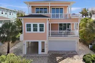 113 Aqua Ln, Holmes Beach, FL 34217 - Photo 2