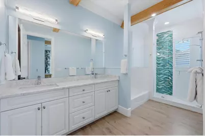 113 Aqua Lane, Holmes Beach, FL 34217 - Photo 36