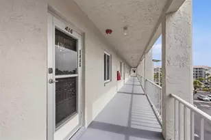 3446 Lake Bayshore Dr, Bradenton, FL 34205 - Photo 4