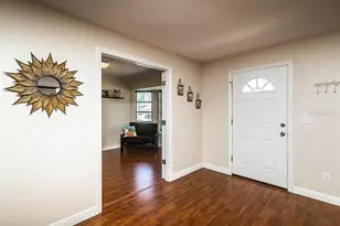 13920 Jamaica Dr, Seminole, FL 33776 - Photo 4