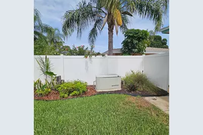 13920 Jamaica Drive, Seminole, FL 33776 - Photo 8