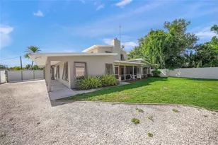 7616 Cove Terrace, Sarasota, FL 34231 - Photo 10
