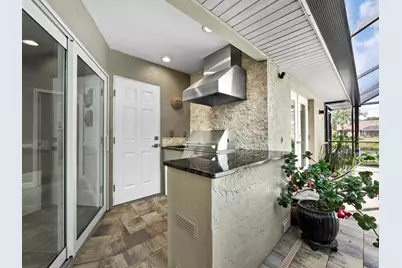 8314 Cypress Hollow Drive, Sarasota, FL 34238 - Photo 12