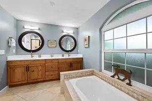 8314 Cypress Hollow Dr, Sarasota, FL 34238 - Photo 42