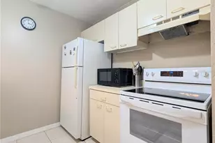 3609 59th Ave W, Bradenton, FL 34210 - Photo 2