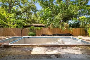 2114 Floyd St, Sarasota, FL 34239 - Photo 10