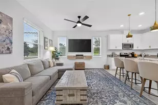 1813 Fender Ln, Sarasota, FL 34240 - Photo 8