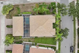 1585 Dorgali Dr, Sarasota, FL 34238 - Photo 4