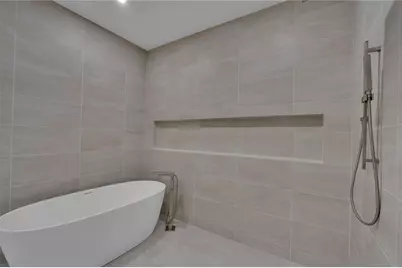 70 Avenida Veneccia #202, Sarasota, FL 34242 - Photo 20