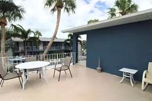 3001 Bee Ridge Rd, Sarasota, FL 34239 - Photo 12