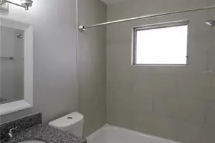 3001 Bee Ridge Rd, Sarasota, FL 34239 - Photo 8