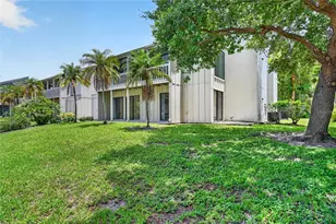 2220 Bahia Vista St, Sarasota, FL 34239 - Photo 36