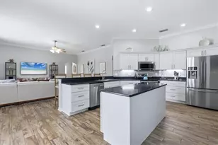 4617 Egmont Dr, Bradenton, FL 34203 - Photo 12