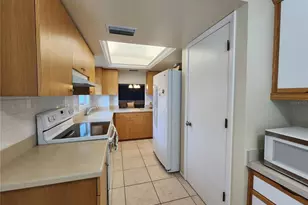 1650 1st Ave W, Bradenton, FL 34205 - Photo 4