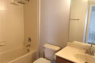 3475 Parkridge Cir, Sarasota, FL 34243 - Photo 12