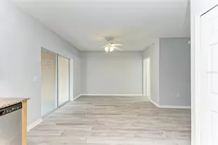 6218 Flagfish Ct, Bradenton, FL 34202 - Photo 8