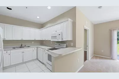 3958 Mediterranea Circle #411, Sarasota, FL 34233 - Photo 8