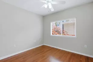 3958 Mediterranea Cir, Sarasota, FL 34233 - Photo 12
