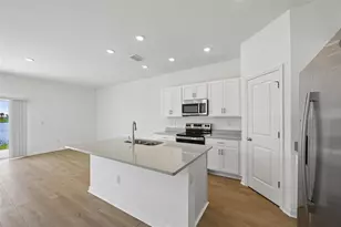 10713 Eclipse St, Sarasota, FL 34241 - Photo 2