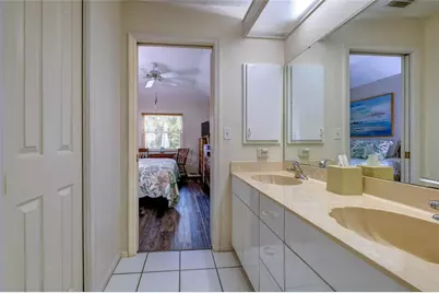 7812 38th Court E, Sarasota, FL 34243 - Photo 24