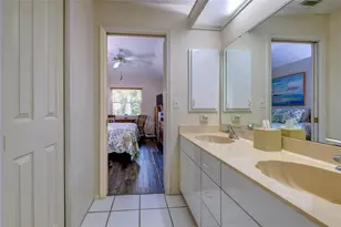 7812 38th Ct E, Sarasota, FL 34243 - Photo 24