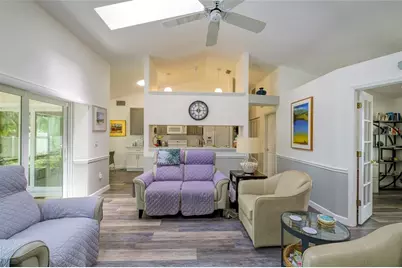 7812 38th Court E, Sarasota, FL 34243 - Photo 10