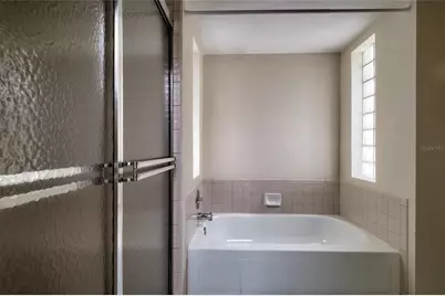 7812 38th Court E, Sarasota, FL 34243 - Photo 26