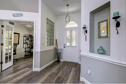 7812 38th Court E, Sarasota, FL 34243 - Photo 6