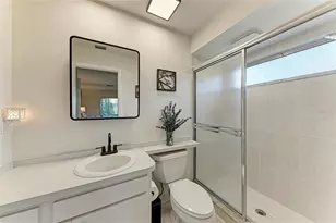 3980 Lemonwood Dr, Sarasota, FL 34232 - Photo 10