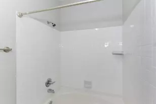 4802 51st Street W, Bradenton, FL 34210 - Photo 10