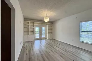 6077 Marella Dr, Sarasota, FL 34243 - Photo 10
