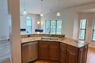 6077 Marella Dr, Sarasota, FL 34243 - Photo 6