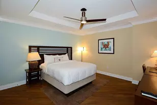915 Seaside Dr, Sarasota, FL 34242 - Photo 20