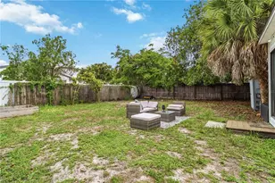 2442 Novus St, Sarasota, FL 34237 - Photo 24
